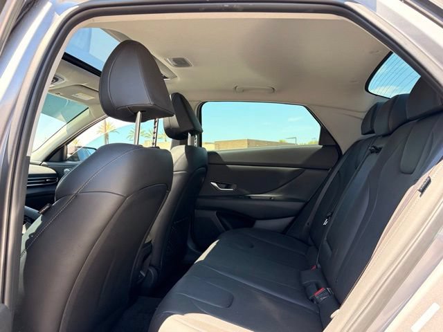 Used 2025 Hyundai Elantra Limited FWD image 21