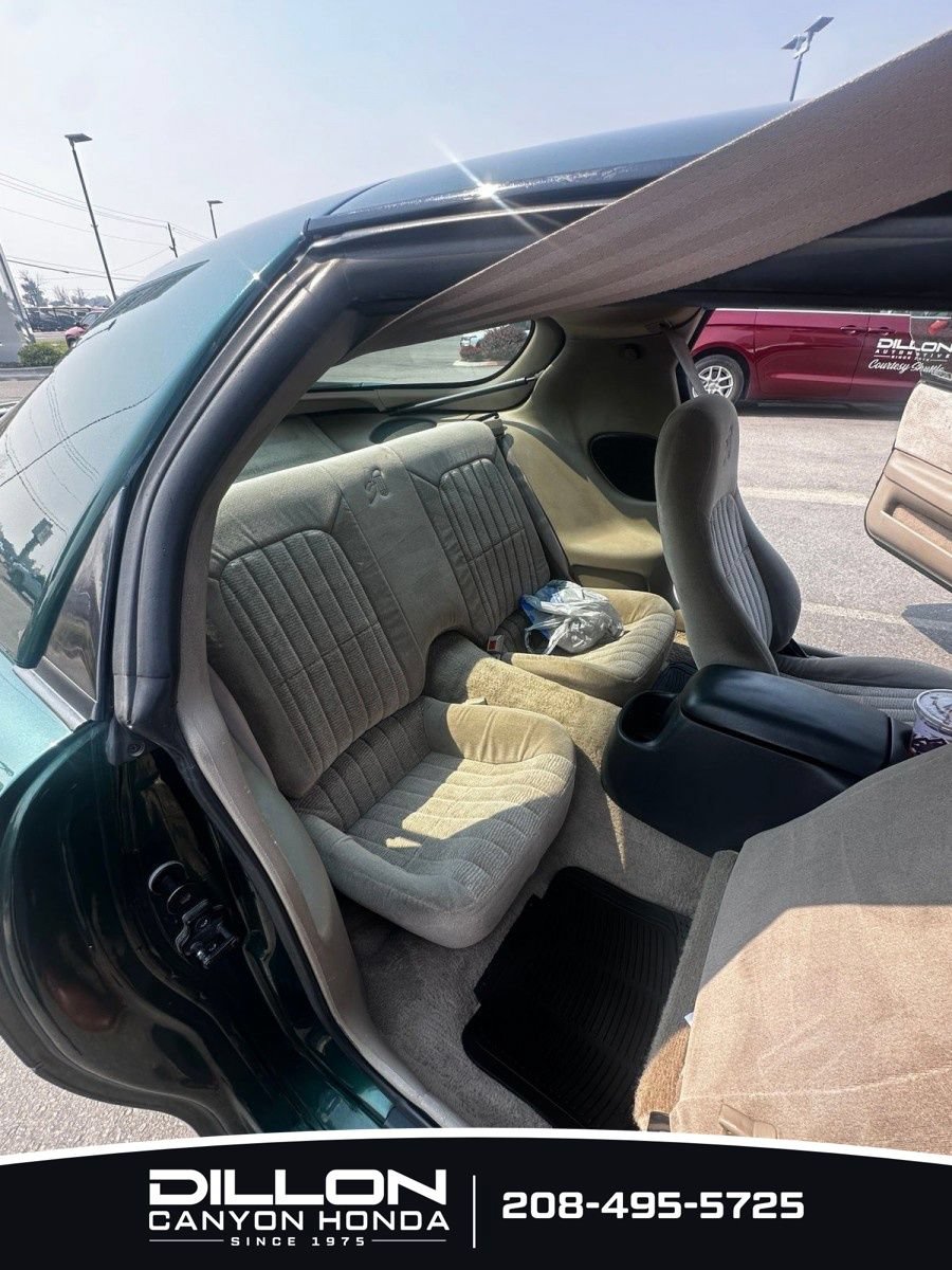 Used 1997 Chevrolet Camaro LT RWD image 17