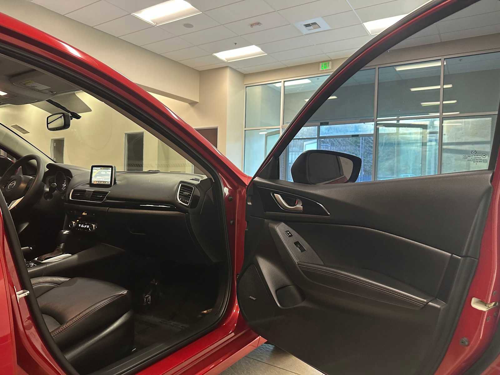 Used 2015 MAZDA MAZDA3 i Grand Touring image 29