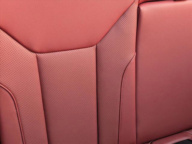 Used 2024 BMW M440i M440i w/ Premium Package image 17