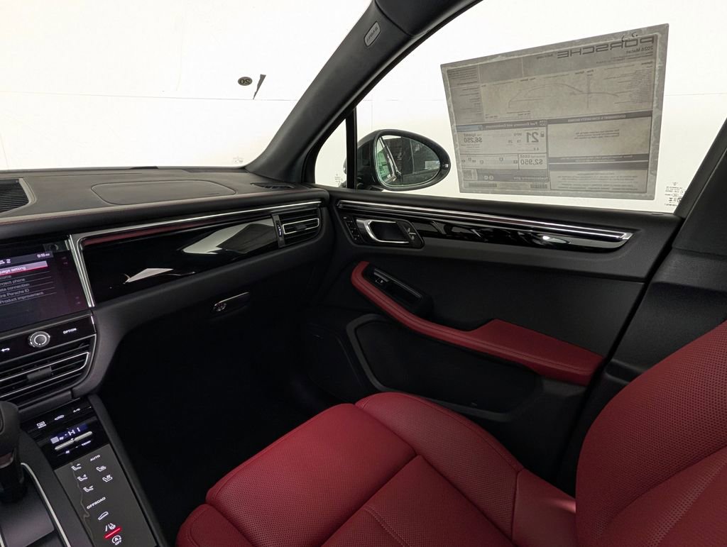 New 2026 Porsche Macan image 22