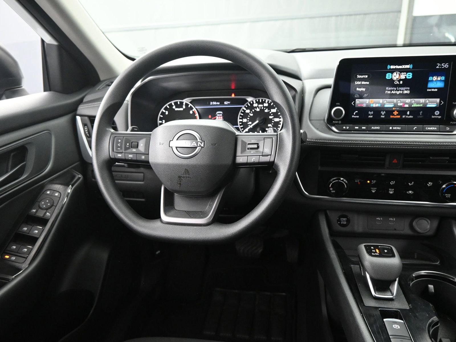 Used 2025 Nissan Rogue S image 12