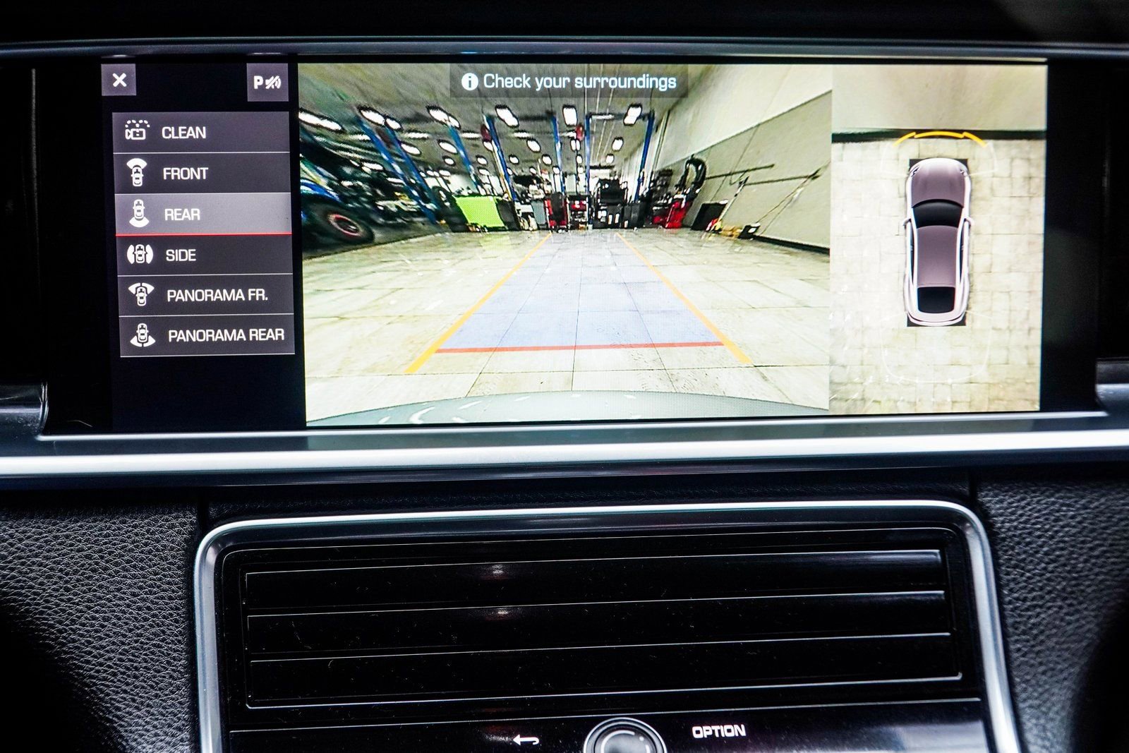 Used 2021 Porsche Panamera 4 image 33