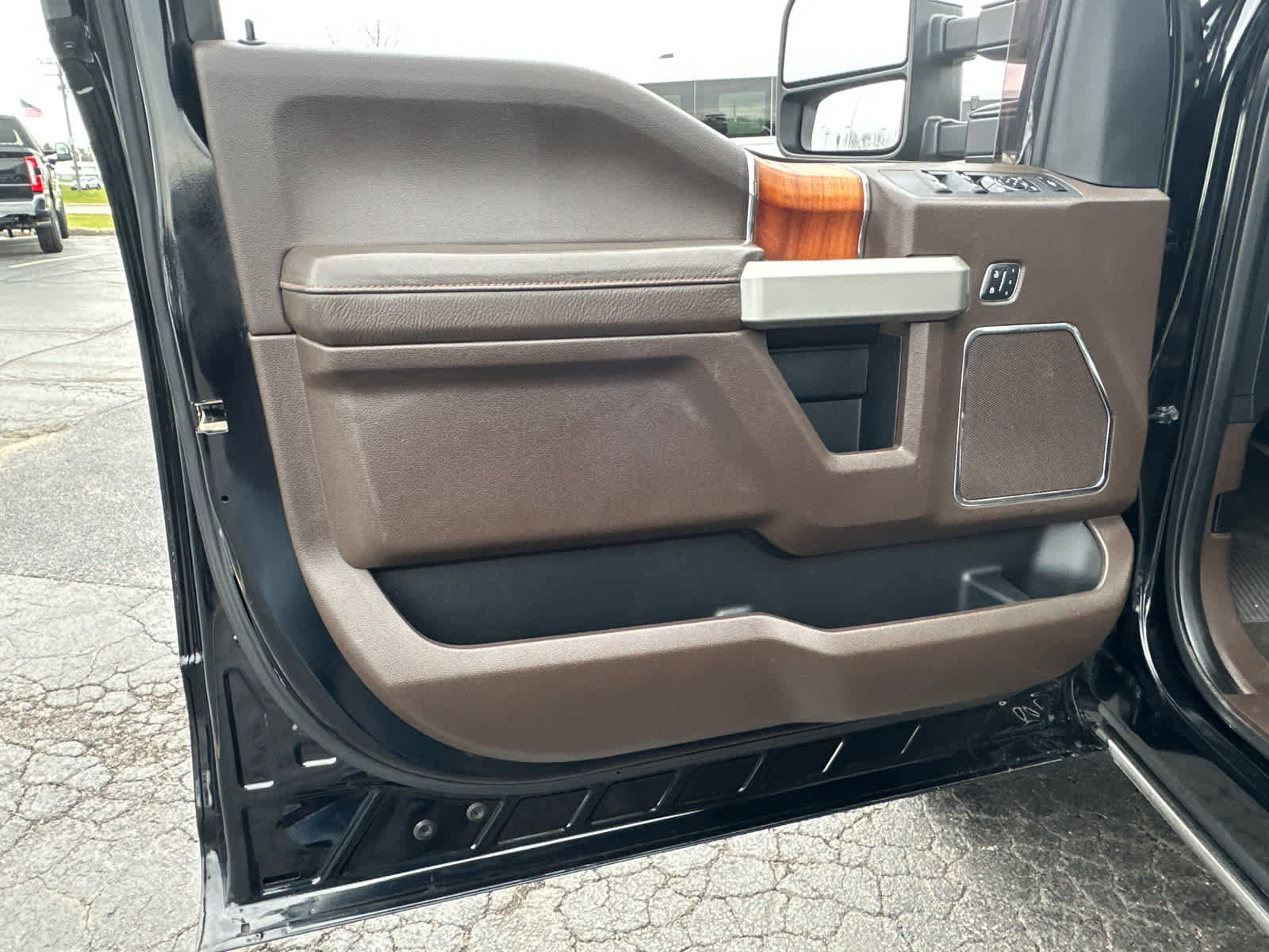 Used 2017 Ford F250 King Ranch w/ King Ranch Ultimate Package image 30