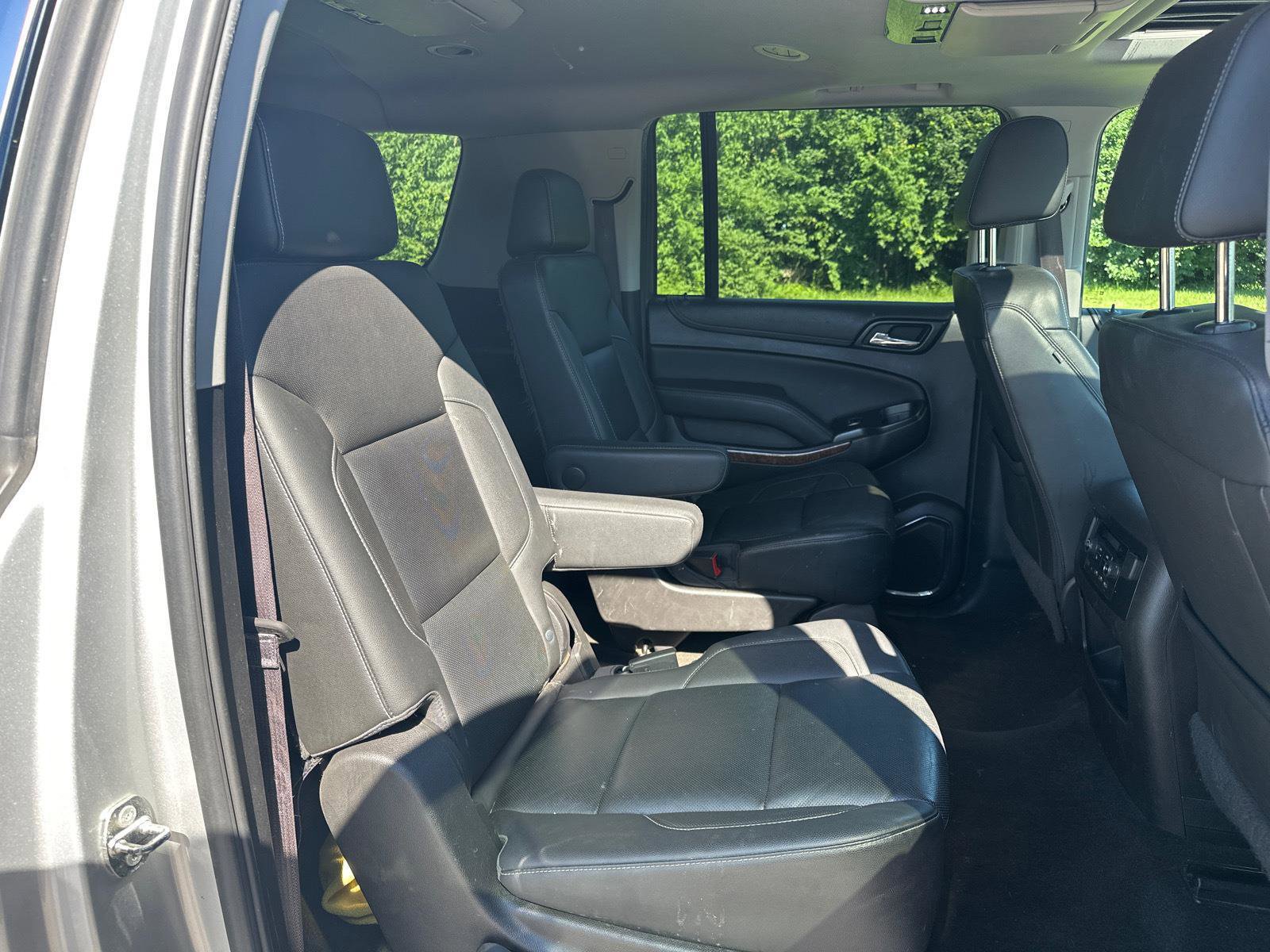 Used 2017 Chevrolet Suburban Premier AWD/4WD image 27