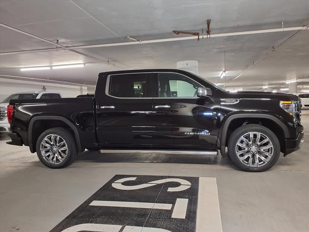 Used 2026 GMC Sierra 1500 Denali AWD/4WD image 4