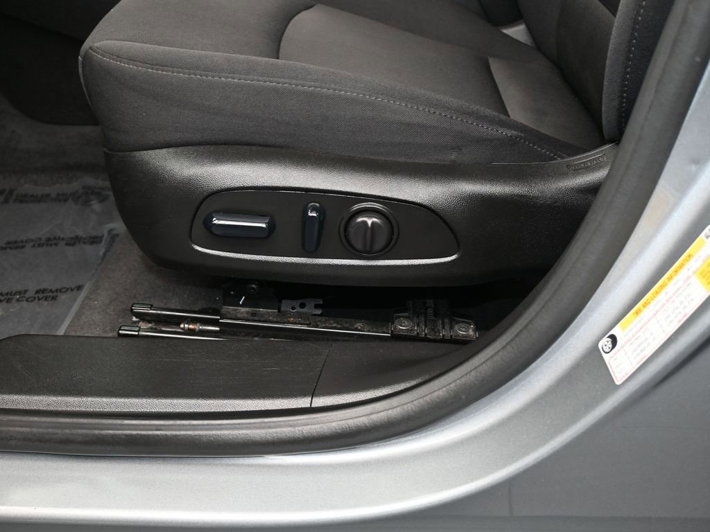 Used 2024 Chevrolet Malibu RS image 14