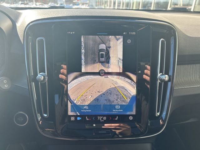 Certified 2025 Volvo XC40 B5 Plus image 22