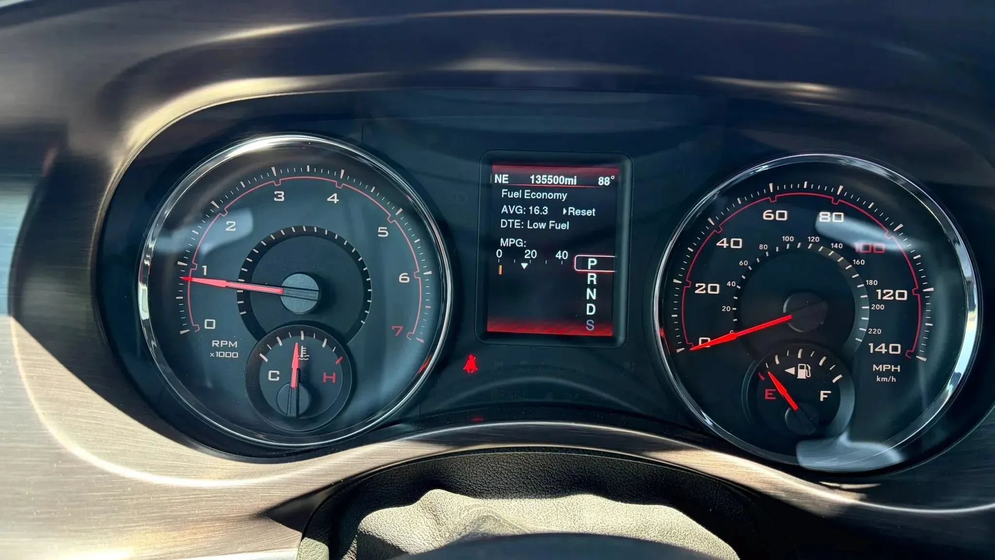 Used 2014 Dodge Charger SXT RWD image 9