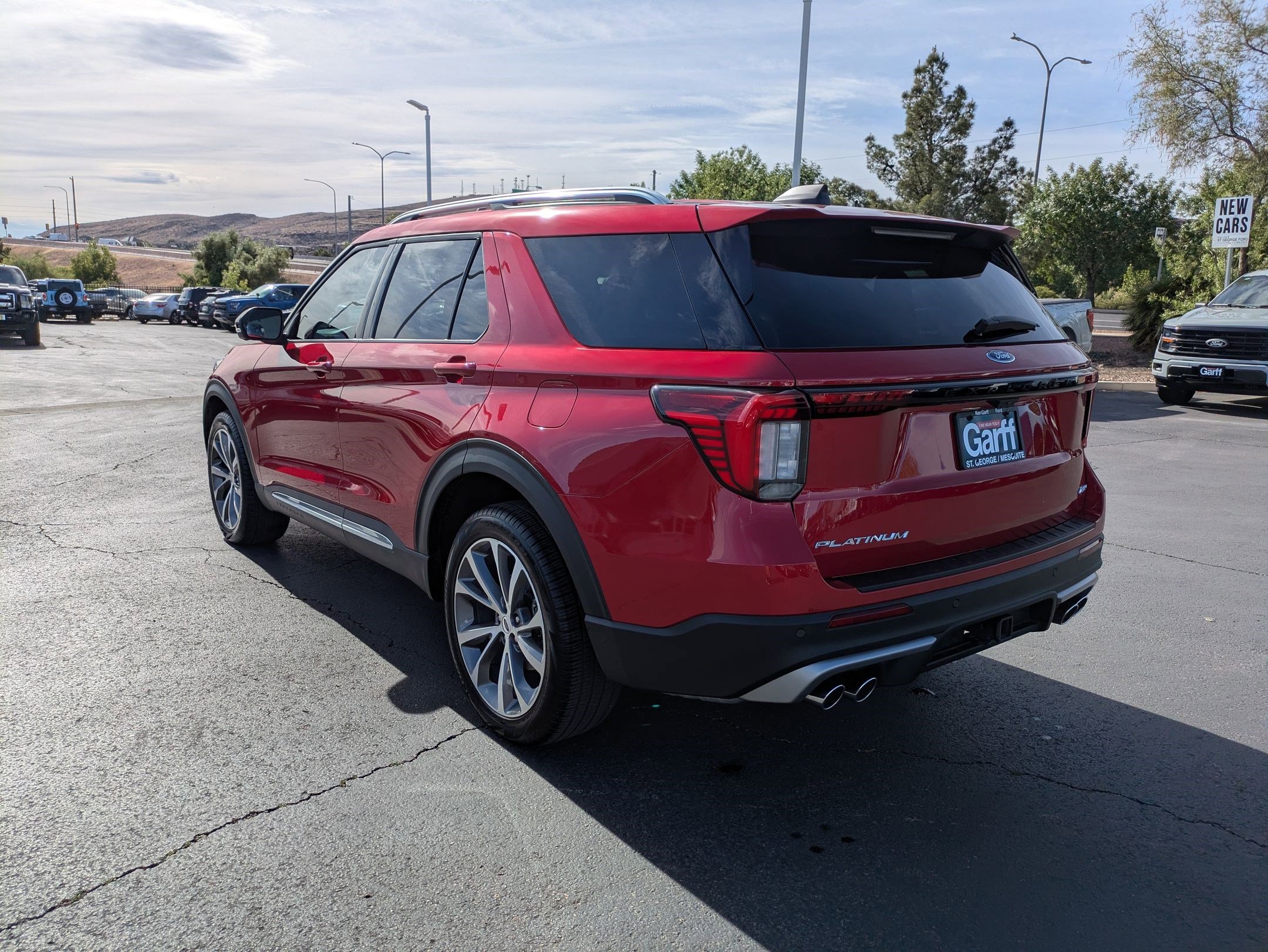 Certified 2025 Ford Explorer Platinum w/ Ultimate Package AWD/4WD image 7