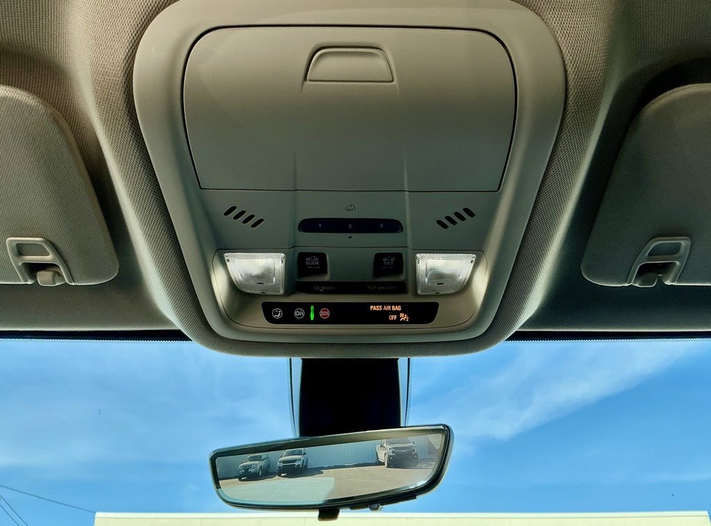 Used 2022 GMC Acadia Denali w/ Denali Ultimate Package image 32