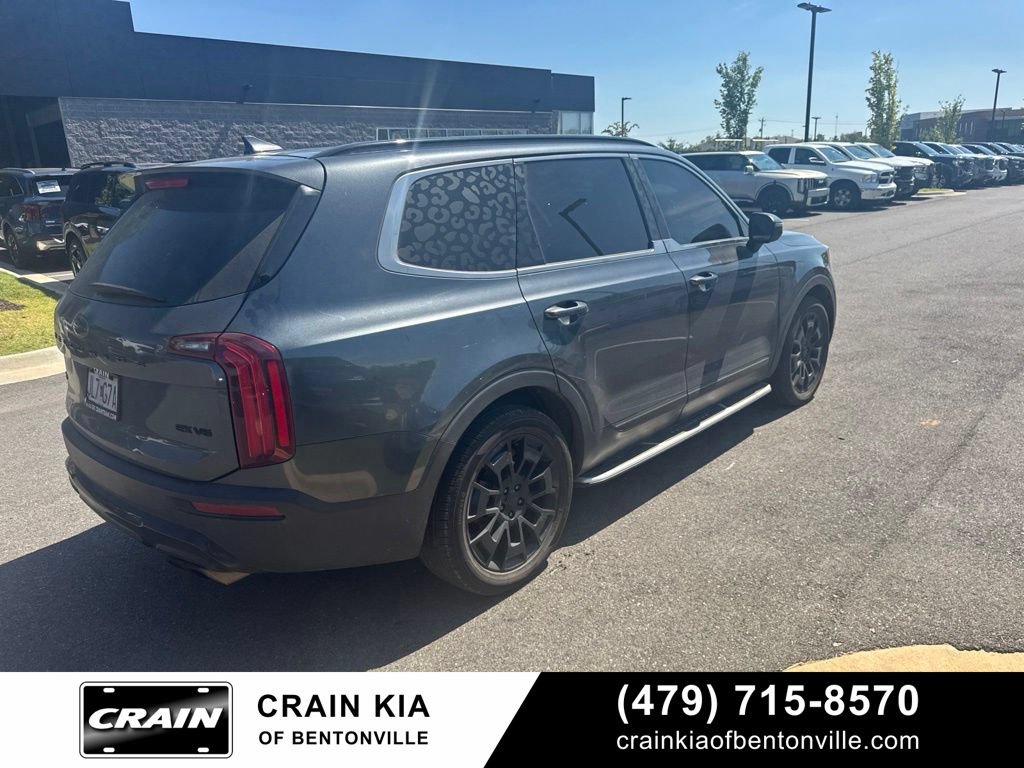 Used 2021 Kia Telluride EX w/ EX Premium Package AWD/4WD image 3