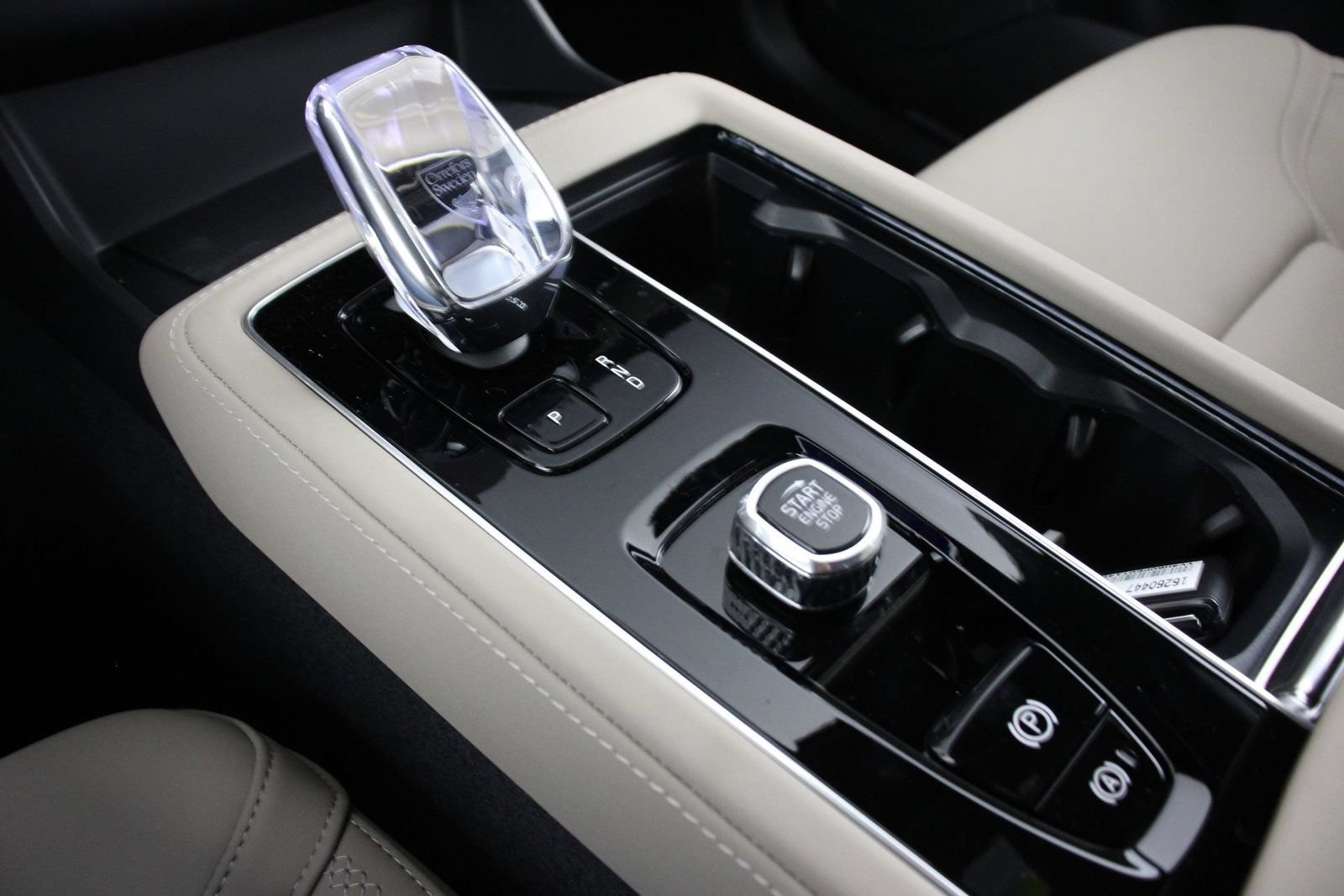 New 2026 Volvo XC90 T8 Plus AWD/4WD image 7