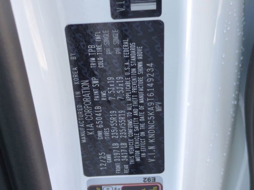 New 2026 Kia Carnival EX FWD image 33