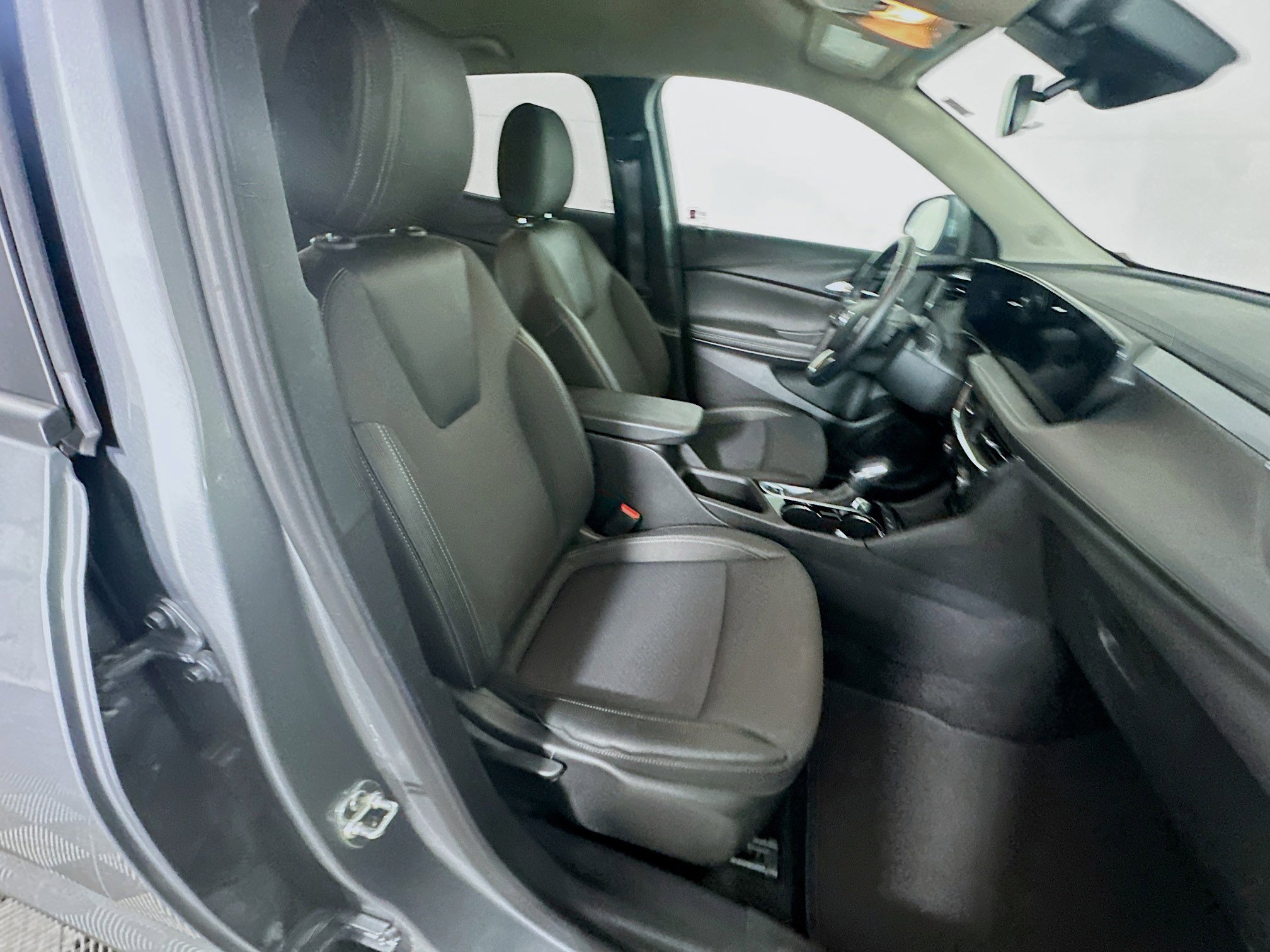 Used 2025 Buick Encore GX Preferred FWD image 28