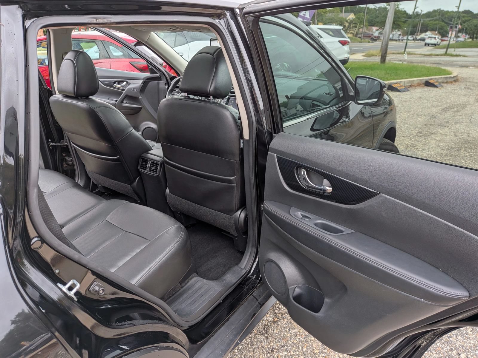Used 2017 Nissan Rogue SL w/ SL Premium Package AWD/4WD image 40