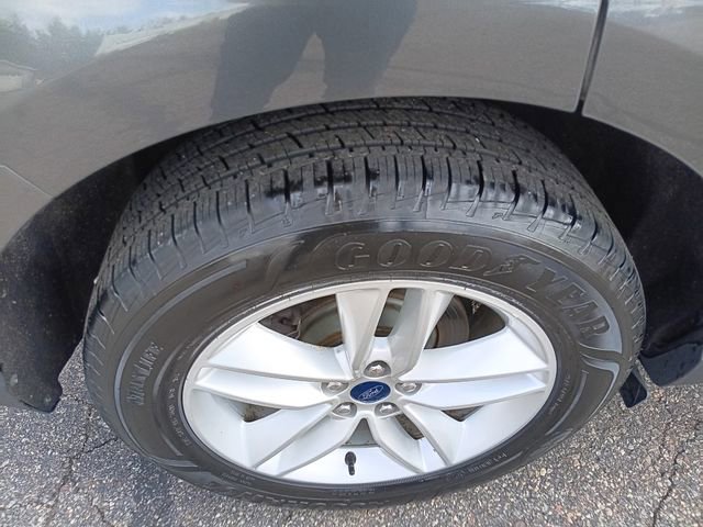 Used 2016 Ford Edge SEL AWD/4WD image 5