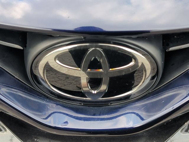 Used 2022 Toyota Camry XSE FWD image 32