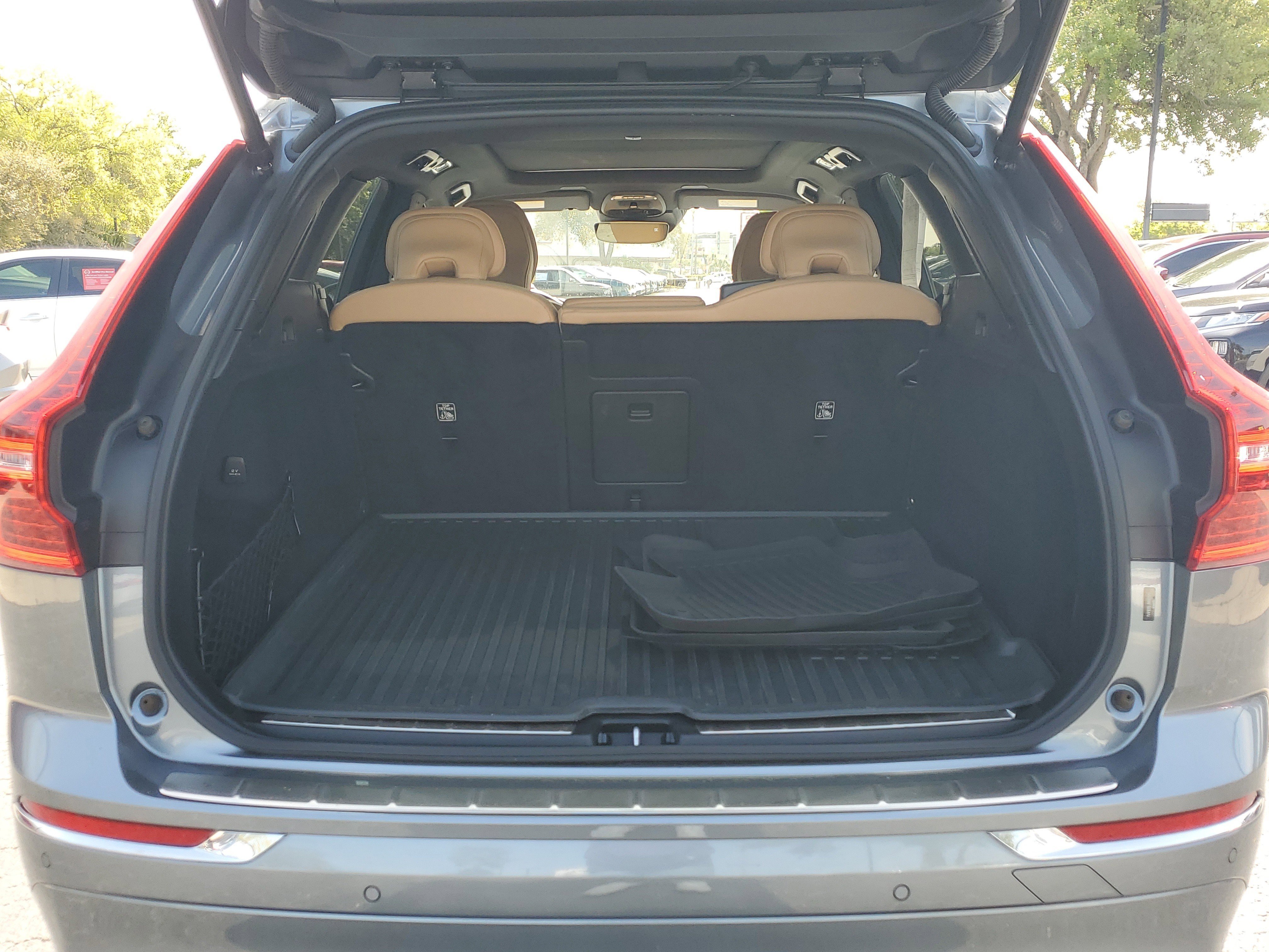 Used 2021 Volvo XC60 T5 Inscription w/ Advanced Package image 10