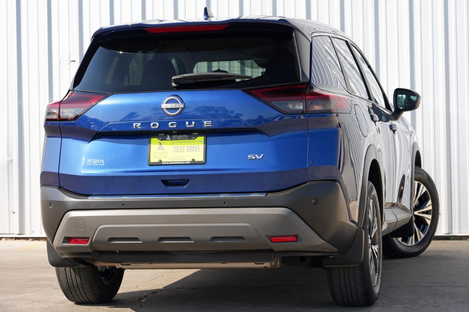 Used 2023 Nissan Rogue SV FWD image 4