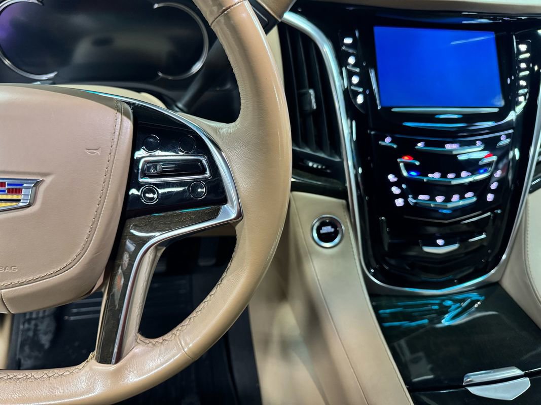 Used 2019 Cadillac Escalade ESV Platinum image 28