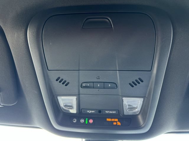 Used 2022 Buick Enclave Premium AWD/4WD image 51