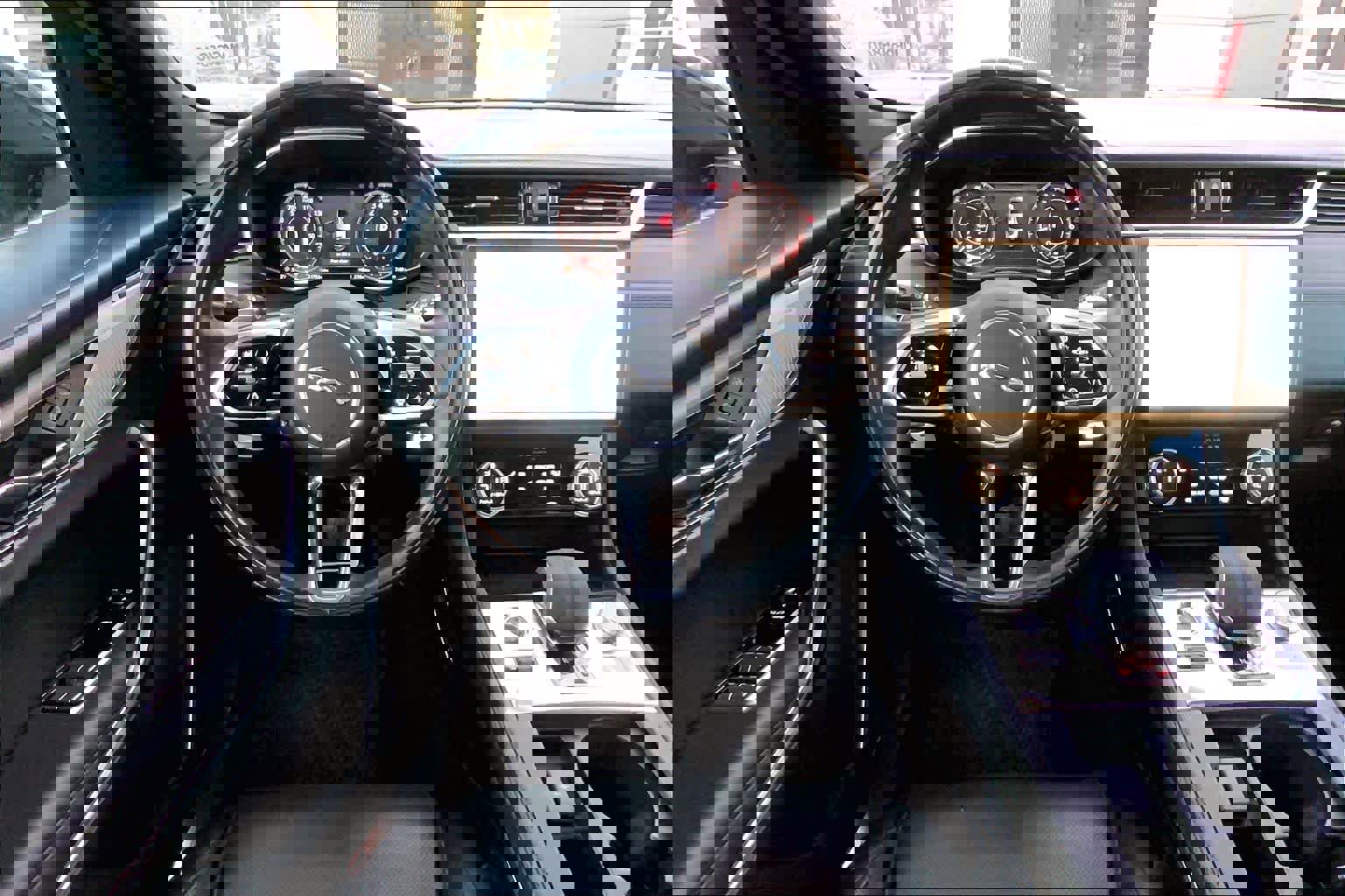 Used 2021 Jaguar F-PACE S image 6