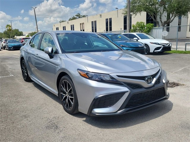 Used 2024 Toyota Camry SE