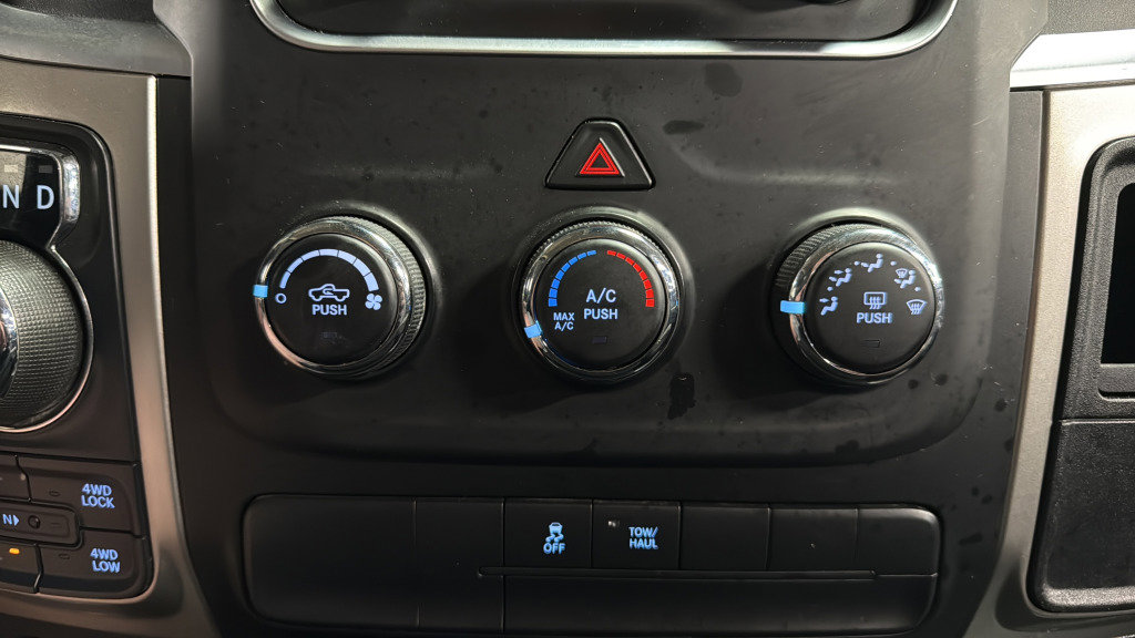 Used 2016 RAM 1500 Classic SLT image 27