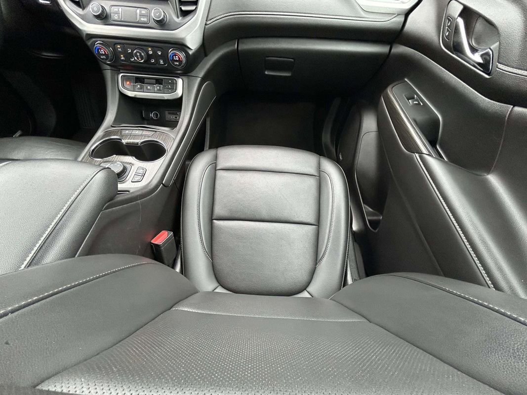 Used 2023 GMC Acadia SLT image 15