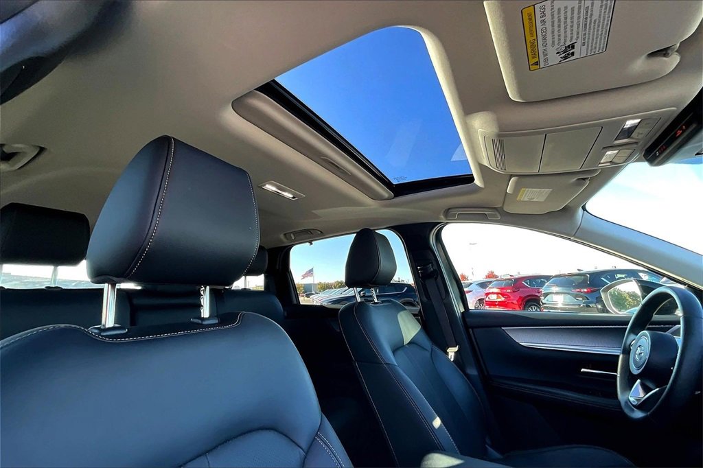 Certified 2025 MAZDA CX-70 3.3 Turbo w/ Preferred Package image 3