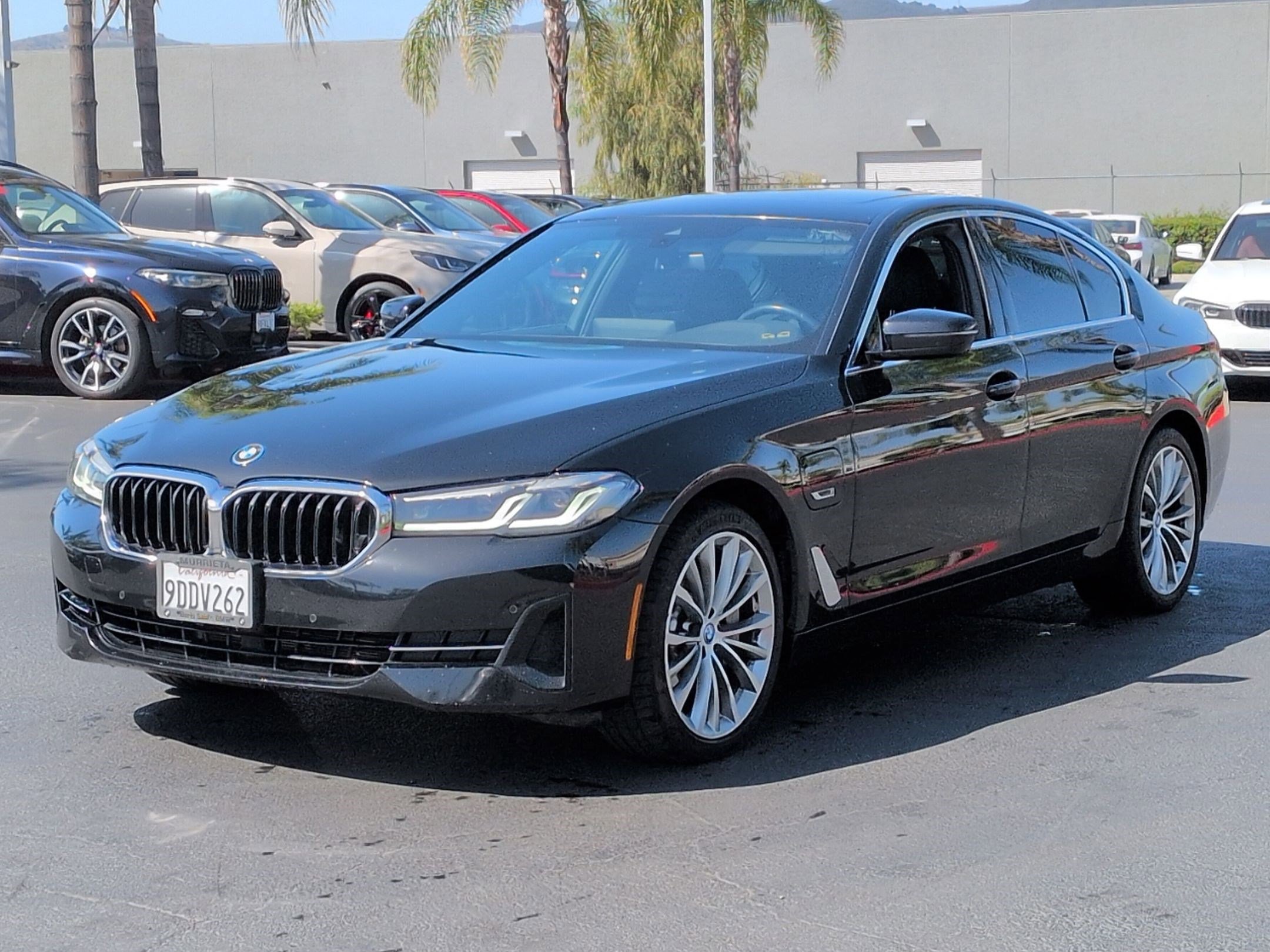 Used 2023 BMW 530e w/ Convenience Package RWD image 5