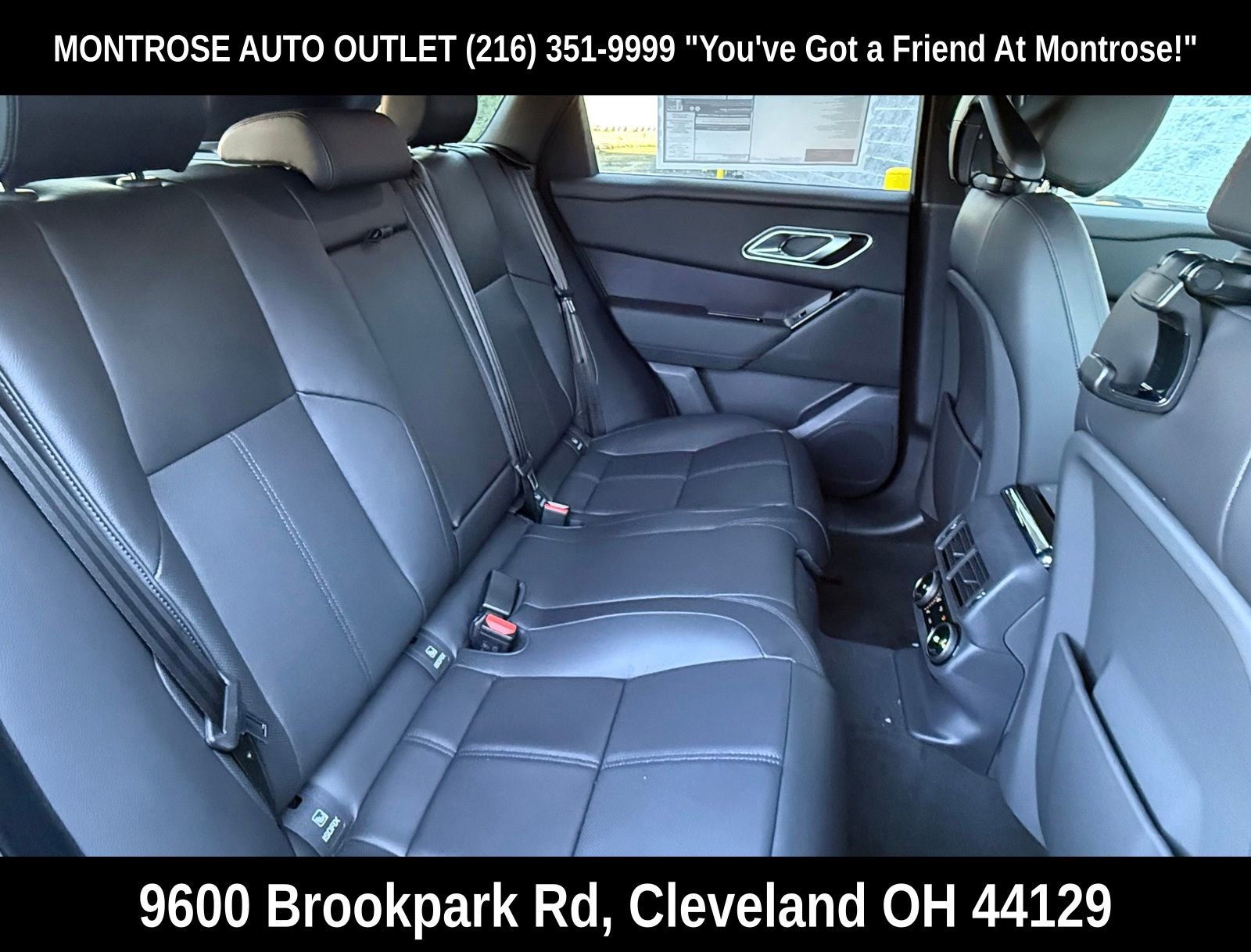 New 2026 Land Rover Range Rover Velar Dynamic SE image 14