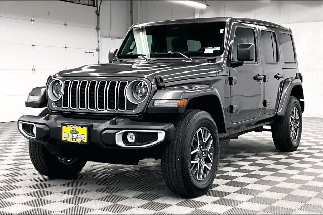 Used 2026 Jeep Wrangler Unlimited Sahara AWD/4WD image 13