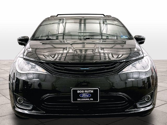 Used 2019 Chrysler Pacifica Limited w/ Advanced Safetytec Group FWD image 3