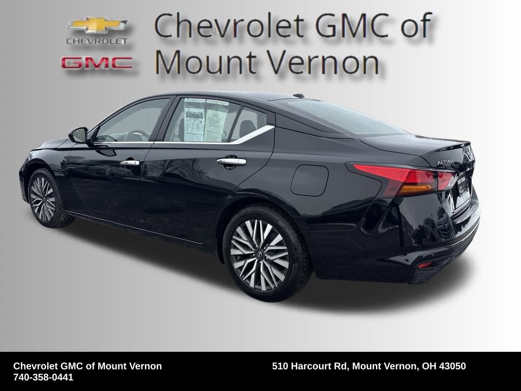 Used 2024 Nissan Altima 2.5 SV image 3