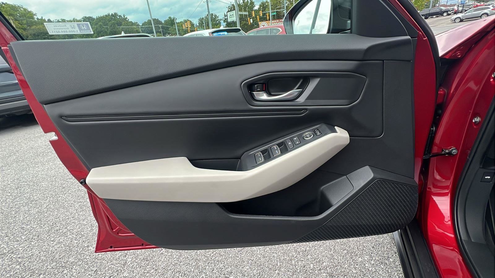 New 2025 Honda Accord SE image 22