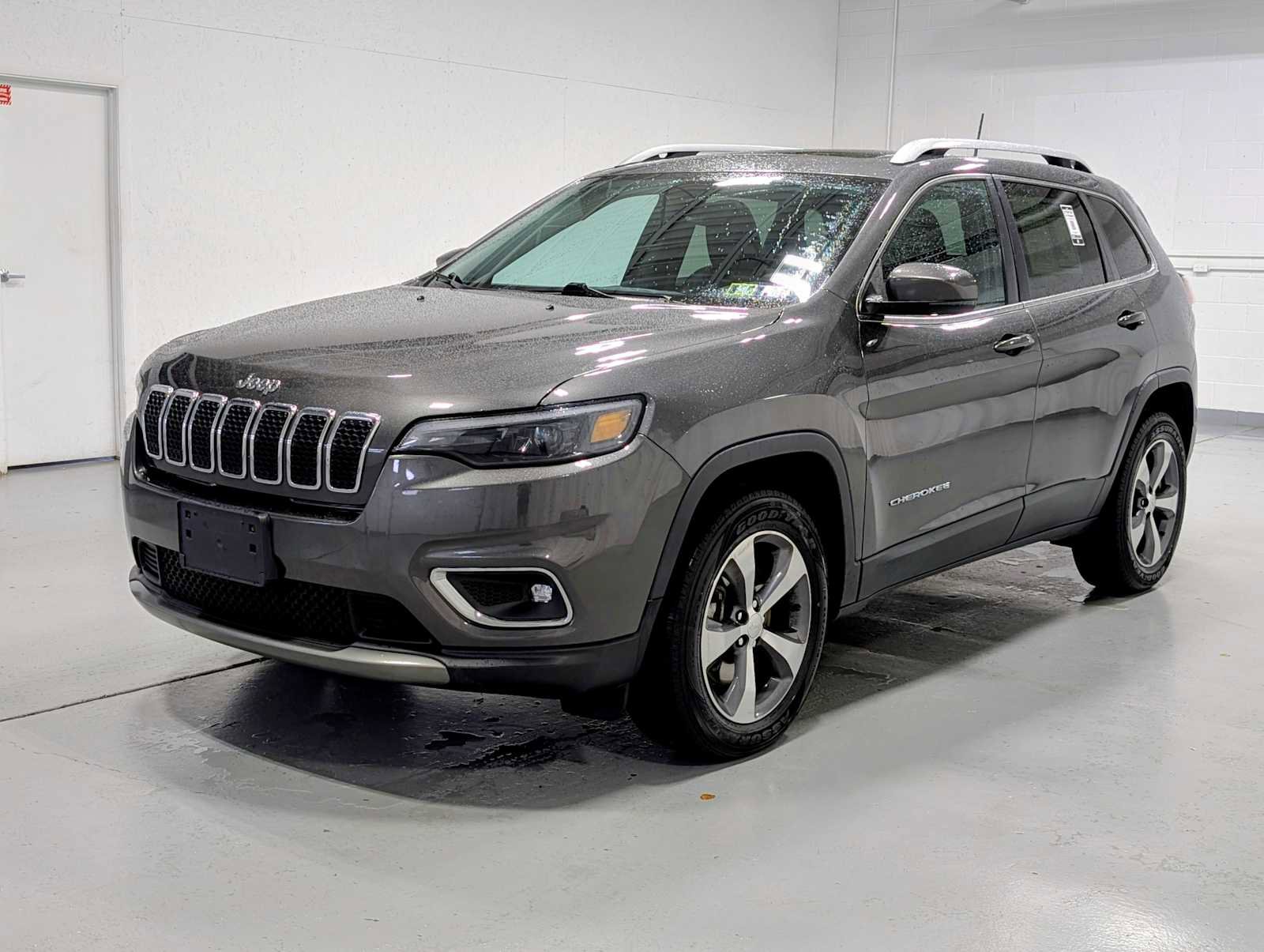 Used 2019 Jeep Cherokee Limited image 1