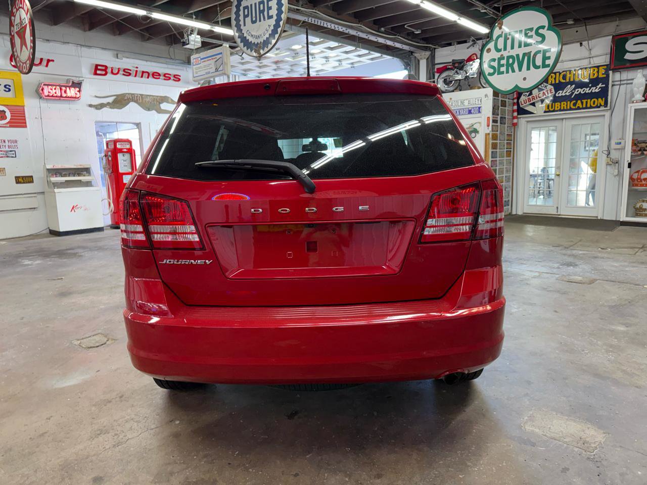 Used 2019 Dodge Journey SE FWD image 4