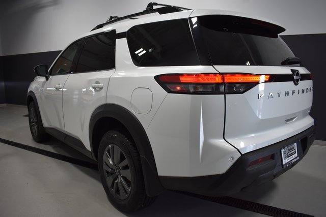 New 2025 Nissan Pathfinder SV image 3