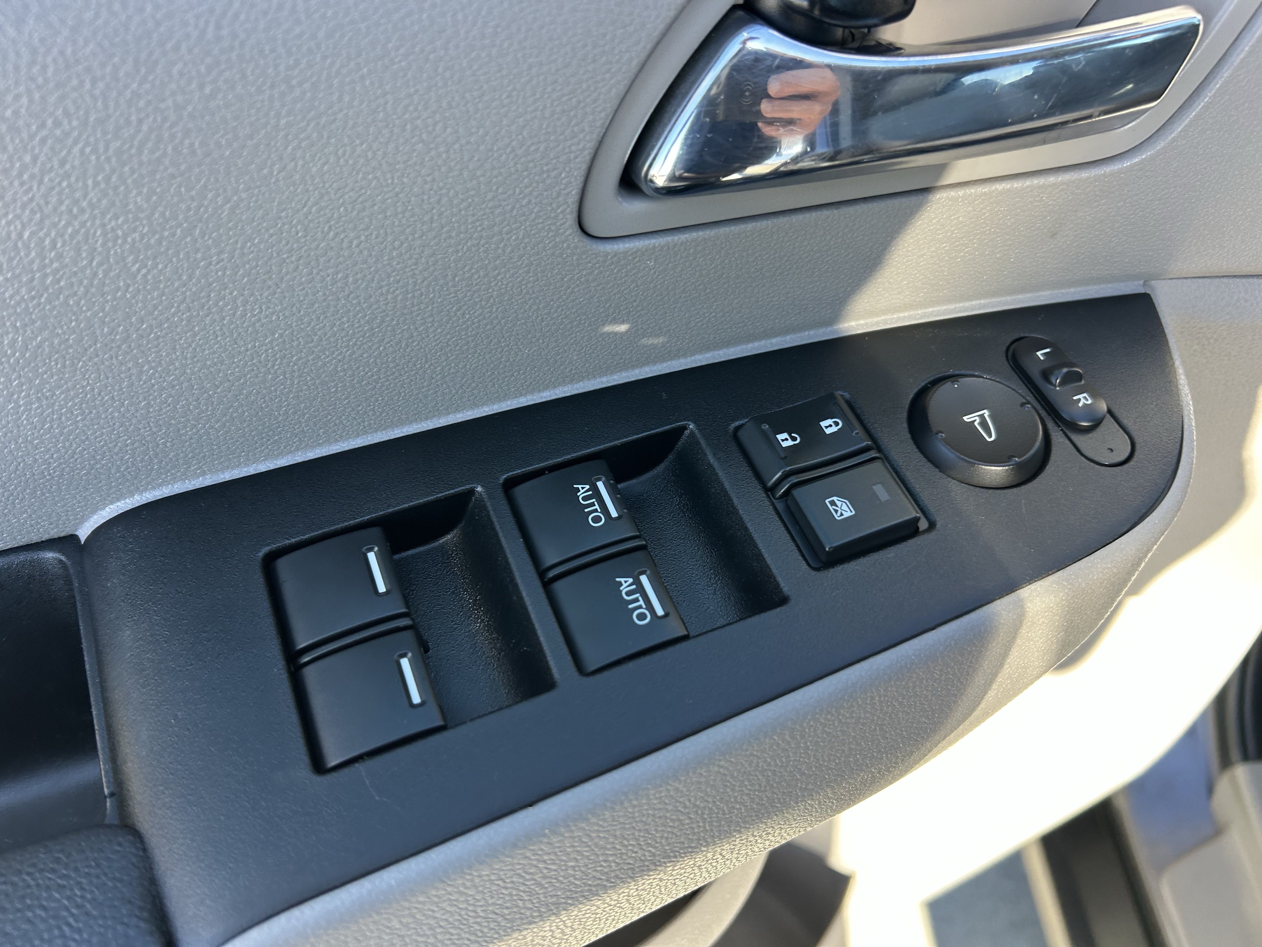 Used 2016 Honda Odyssey EX-L image 18