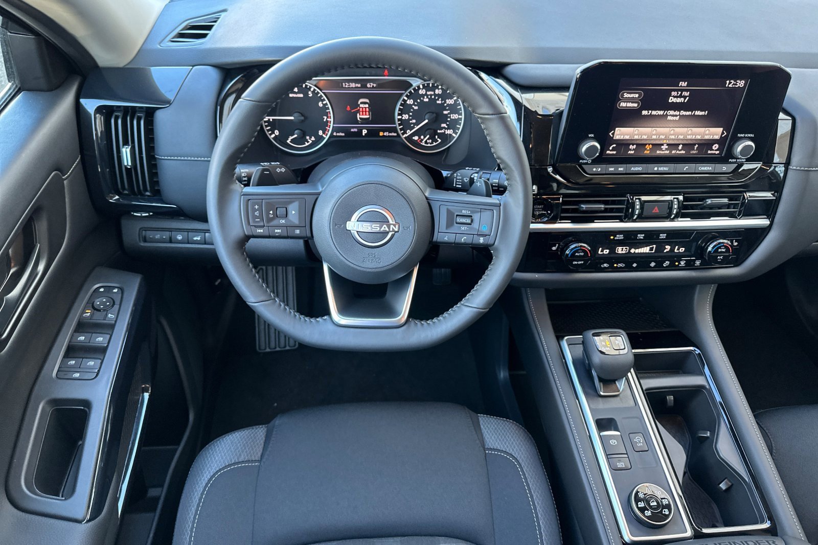 New 2025 Nissan Pathfinder SV w/ Black Appearance Package image 11