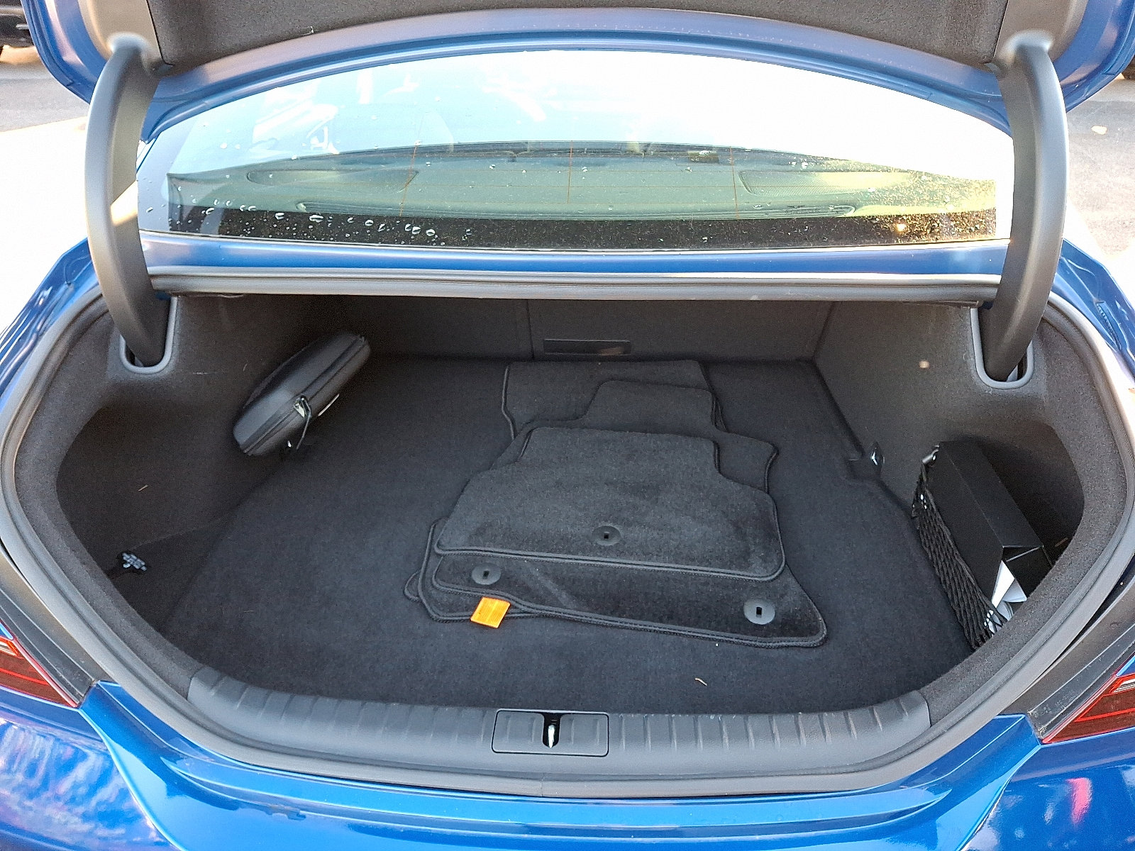 Certified 2025 Genesis G70 2.5T w/ Sport Prestige Package image 30