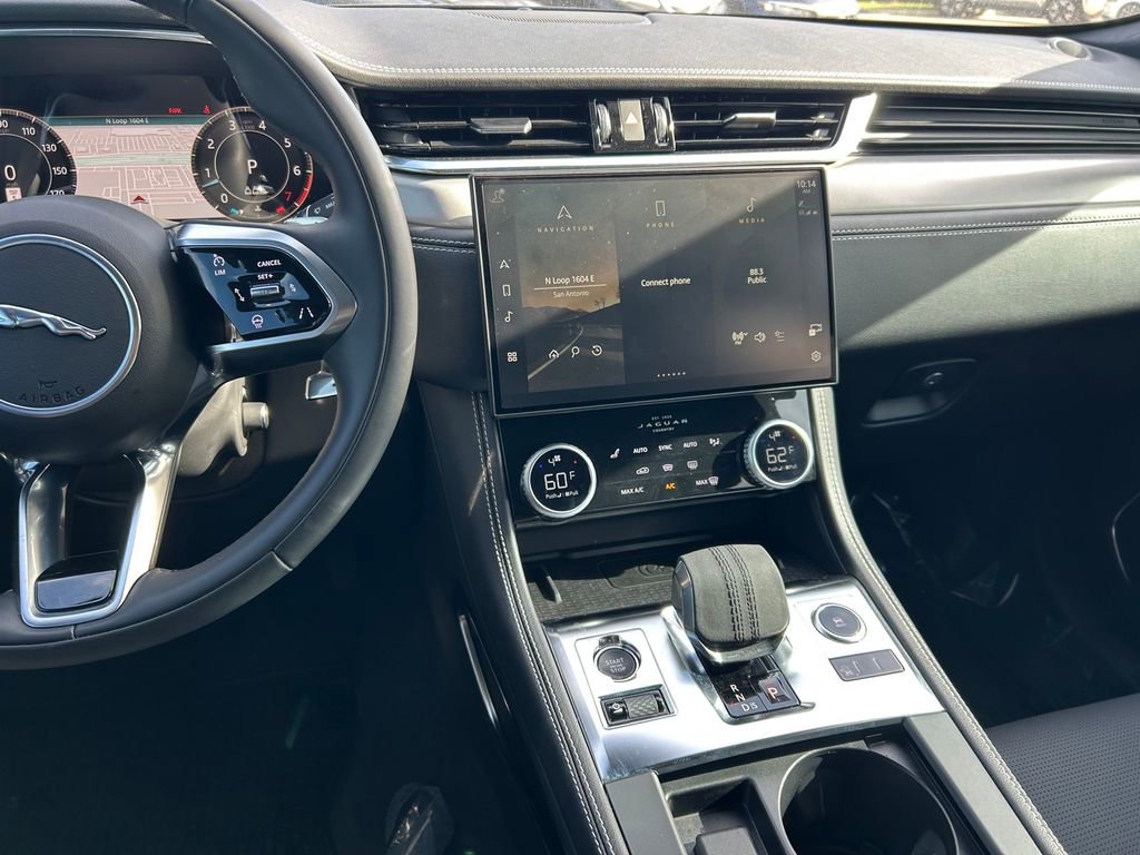 Used 2024 Jaguar F-PACE R-Dynamic S image 18