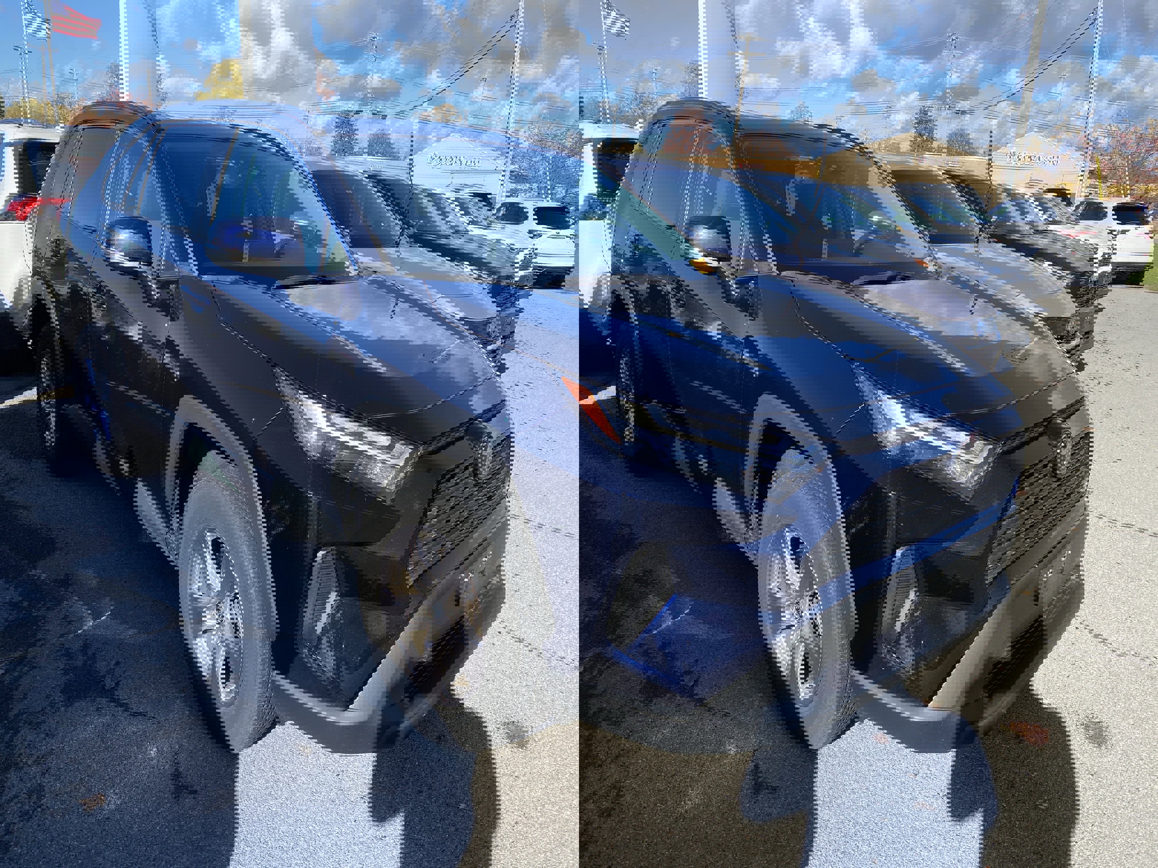 Used 2023 Toyota RAV4 XLE w/ Convenience Package image 2