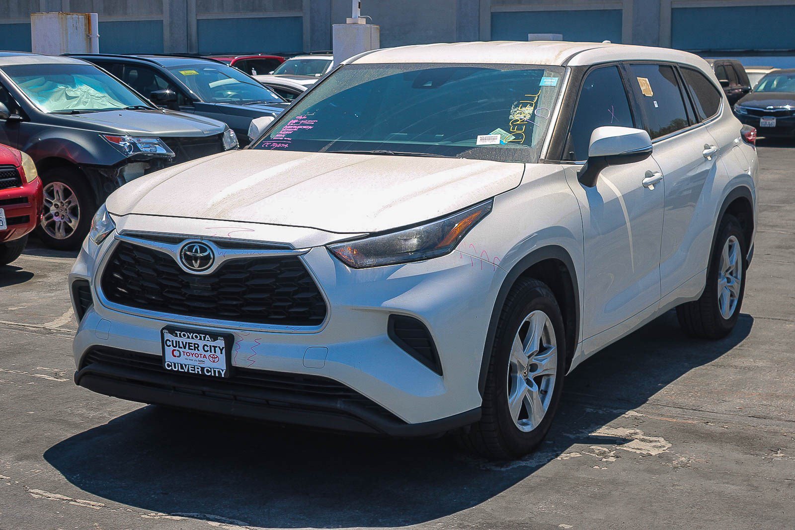 Used 2021 Toyota Highlander L FWD image 5