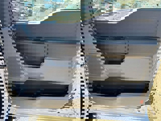 New 2025 Ford F550 4x4 SuperCab Super Duty image 13