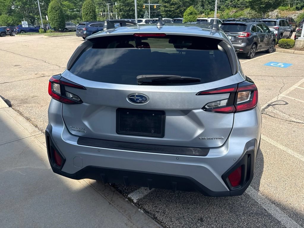 Used 2024 Subaru Crosstrek 2.5i Limited AWD/4WD image 3