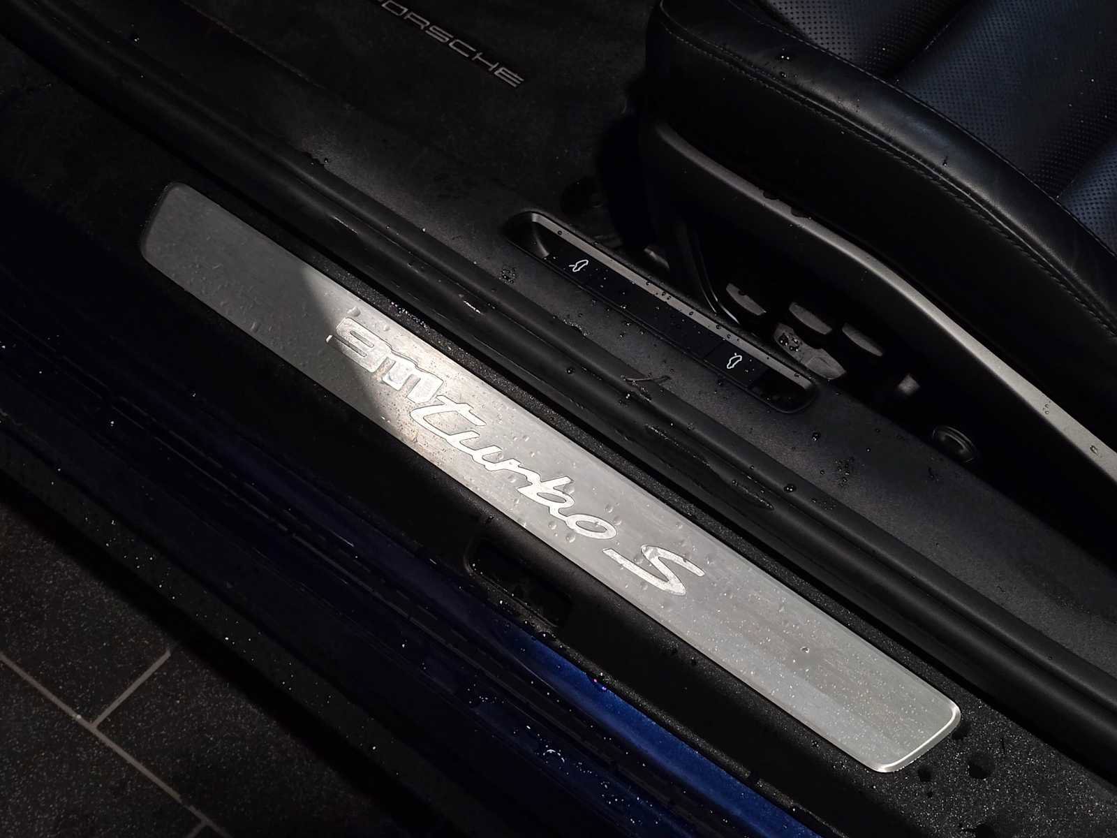Used 2022 Porsche 911 Turbo S image 10
