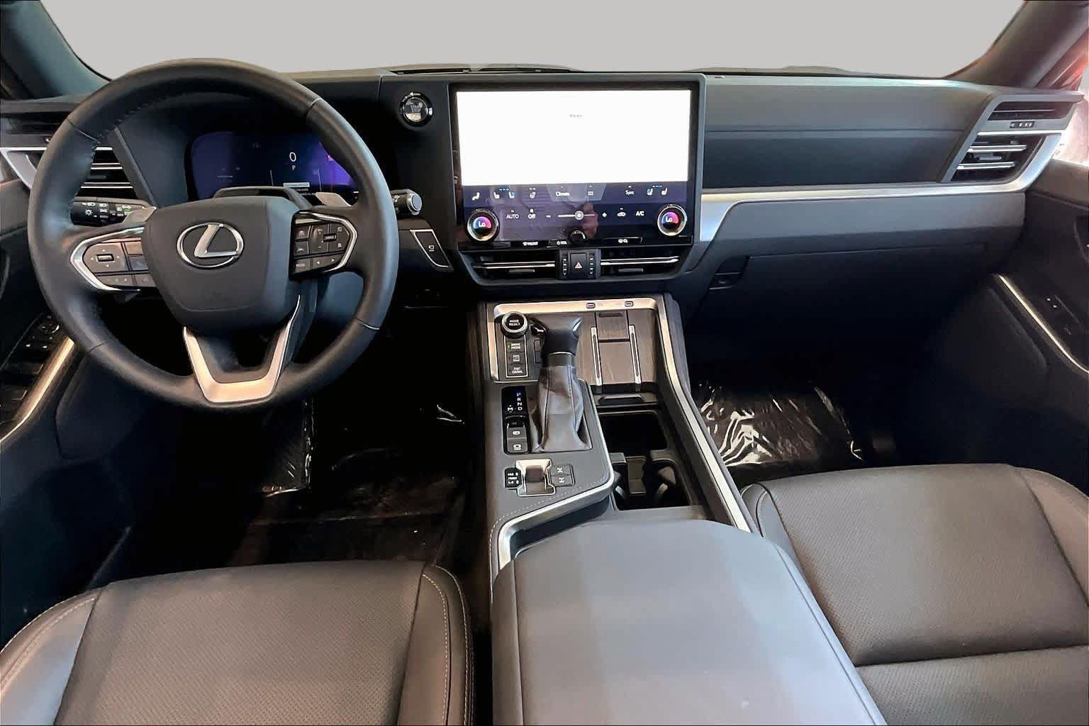 Used 2024 Lexus GX 550 AWD/4WD image 13
